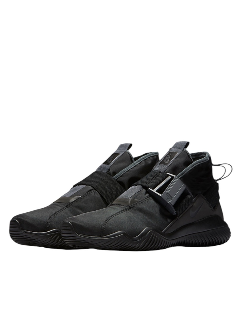 Nike Komyuter SE Triple Black Sneakers Men's All-Black Athletic Shoes Size 8